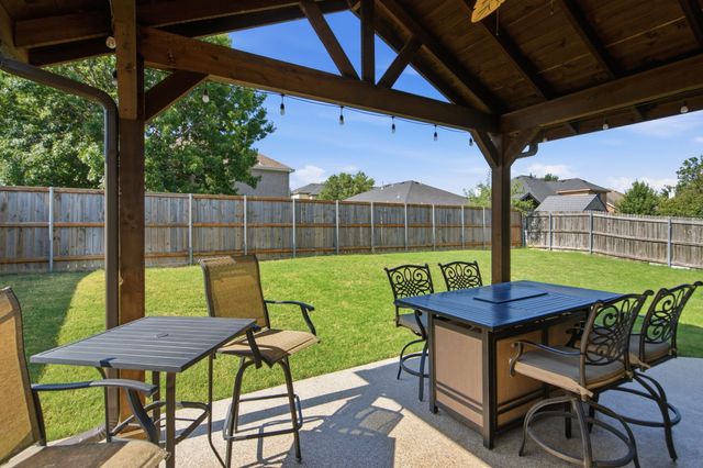305 Ravenna Road, Lake Dallas, TX 75065
