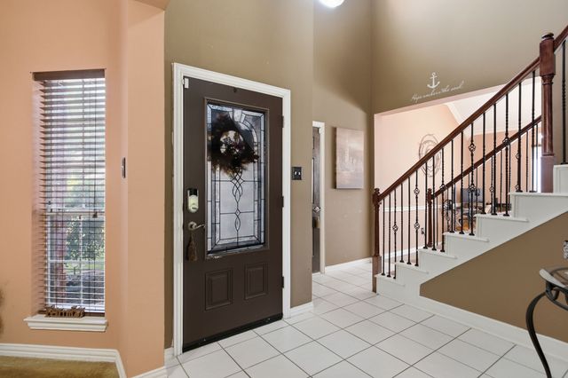 305 Ravenna Road, Lake Dallas, TX 75065