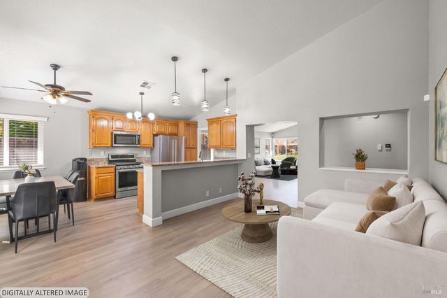 619 Rutgers St, Vacaville, CA 95687