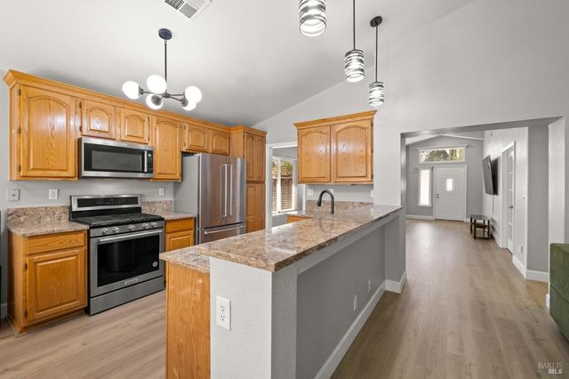 619 Rutgers St, Vacaville, CA 95687