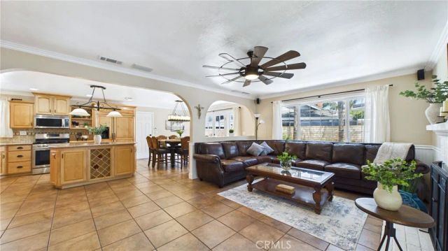 21104 Rosedell Drive, Saugus, CA 91350