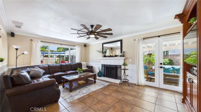 21104 Rosedell Drive, Saugus, CA 91350