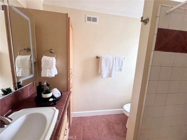 21104 Rosedell Drive, Saugus, CA 91350