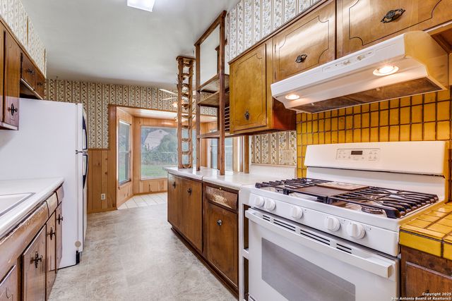 1015 Mount Serolod, San Antonio, TX 78213