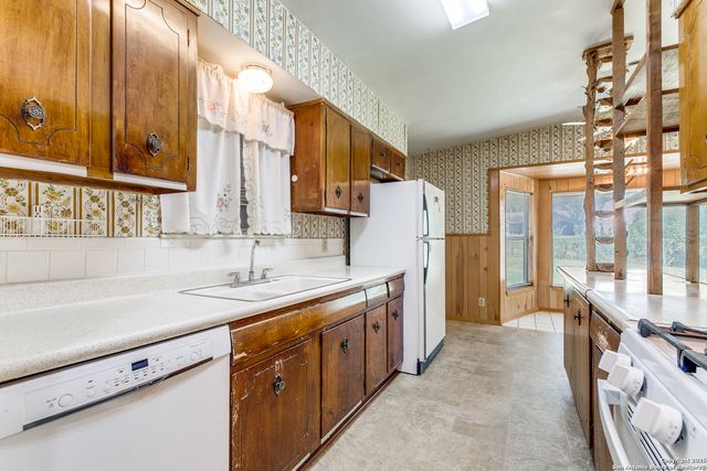 1015 Mount Serolod, San Antonio, TX 78213