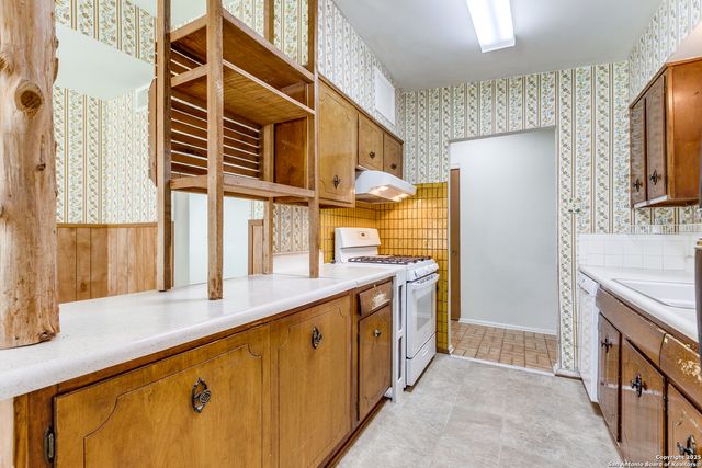 1015 Mount Serolod, San Antonio, TX 78213