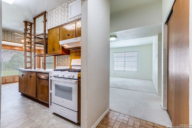 1015 Mount Serolod, San Antonio, TX 78213