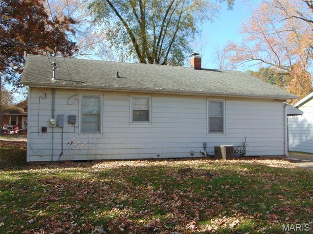 936 N 22nd Street, Murphysboro, IL 62966