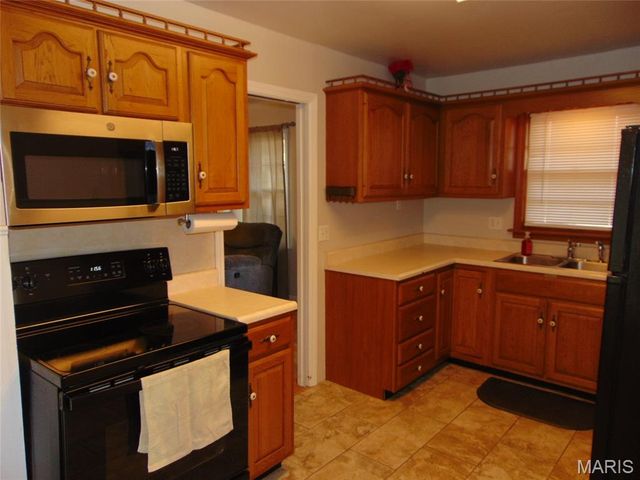 936 N 22nd Street, Murphysboro, IL 62966