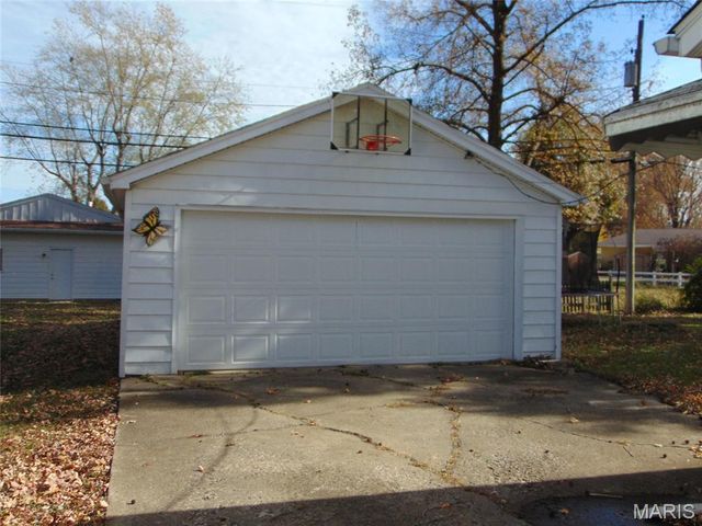 936 N 22nd Street, Murphysboro, IL 62966