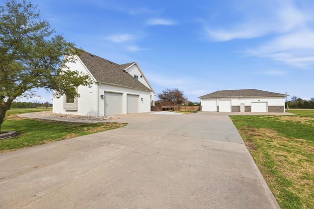 14844 SW Clover Ln, Rose Hill, KS 67133