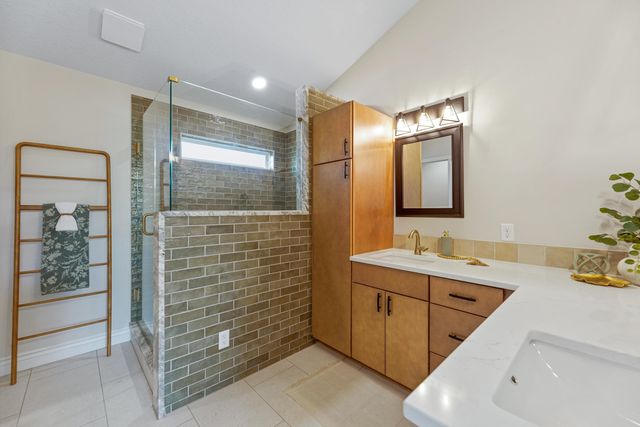 14844 SW Clover Ln, Rose Hill, KS 67133