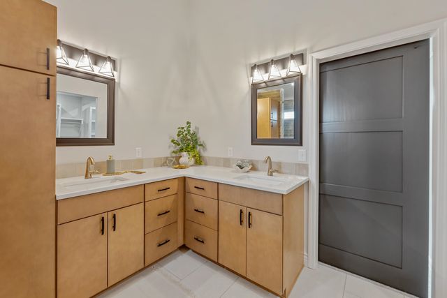 14844 SW Clover Ln, Rose Hill, KS 67133