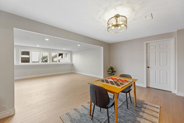 14844 SW Clover Ln, Rose Hill, KS 67133