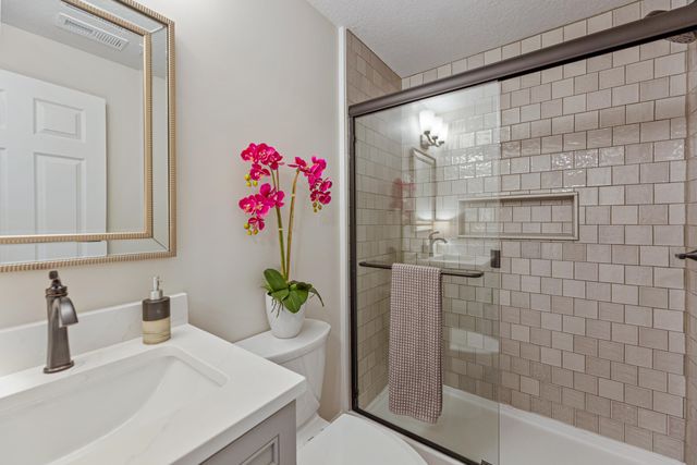 14844 SW Clover Ln, Rose Hill, KS 67133