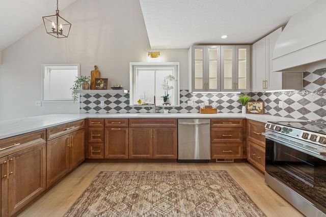 14844 SW Clover Ln, Rose Hill, KS 67133