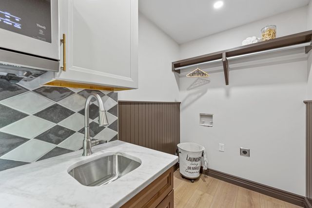 14844 SW Clover Ln, Rose Hill, KS 67133