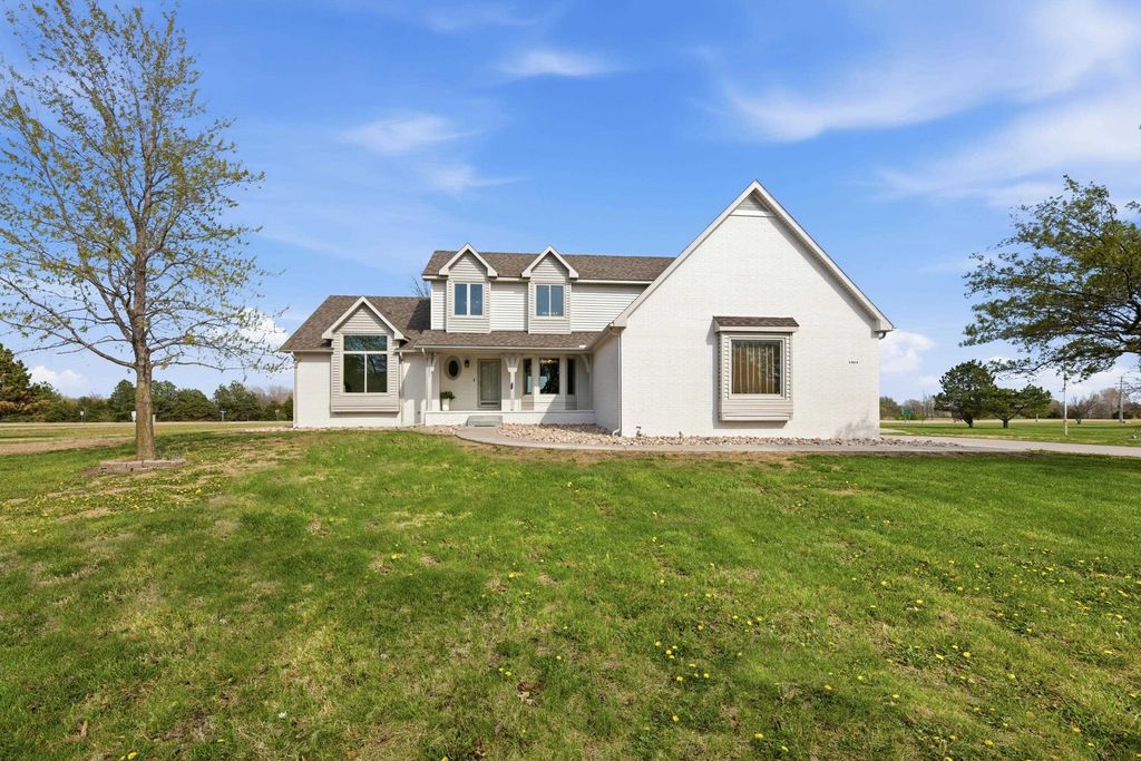 14844 SW Clover Ln, Rose Hill, KS 67133