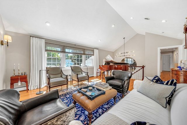 180 Meetinghouse Circle, Needham, MA 02492