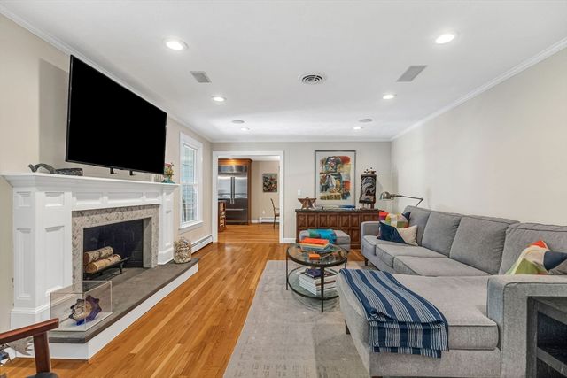 180 Meetinghouse Circle, Needham, MA 02492