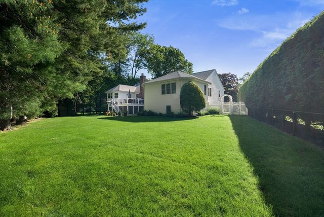 180 Meetinghouse Circle, Needham, MA 02492
