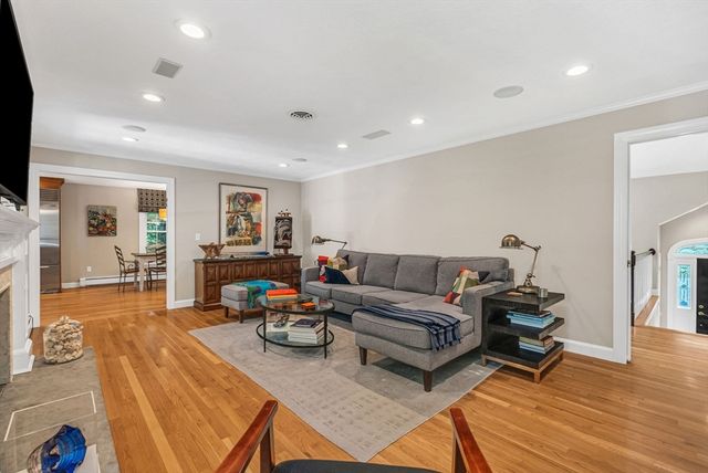 180 Meetinghouse Circle, Needham, MA 02492