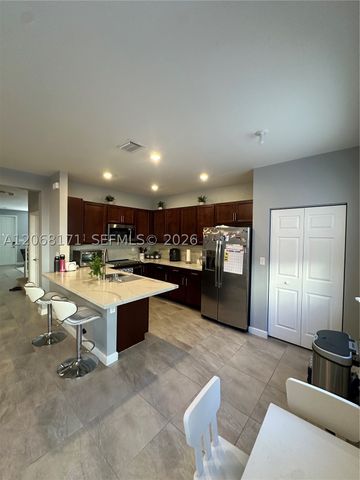 10377 W 34th Ct 10377, Hialeah, FL 33018