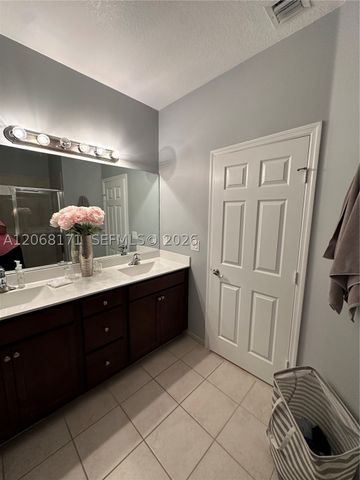 10377 W 34th Ct 10377, Hialeah, FL 33018