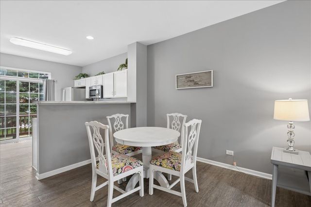 140 Station Park Circle, Grayslake, IL 60030