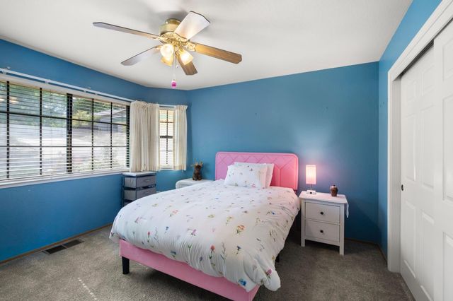 233 Mistletoe Ct, Angels Camp, CA 95222