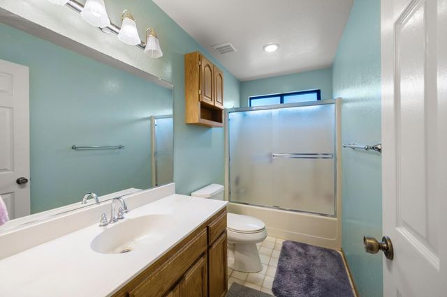 233 Mistletoe Ct, Angels Camp, CA 95222