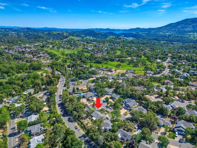 233 Mistletoe Ct, Angels Camp, CA 95222