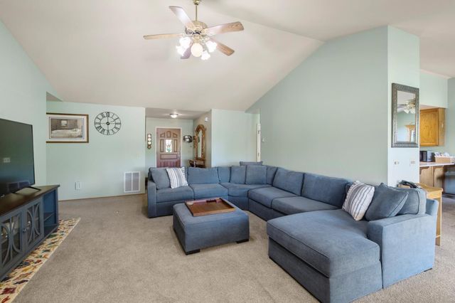 233 Mistletoe Ct, Angels Camp, CA 95222