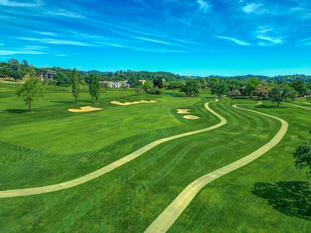 233 Mistletoe Ct, Angels Camp, CA 95222