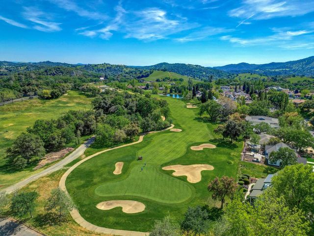 233 Mistletoe Ct, Angels Camp, CA 95222