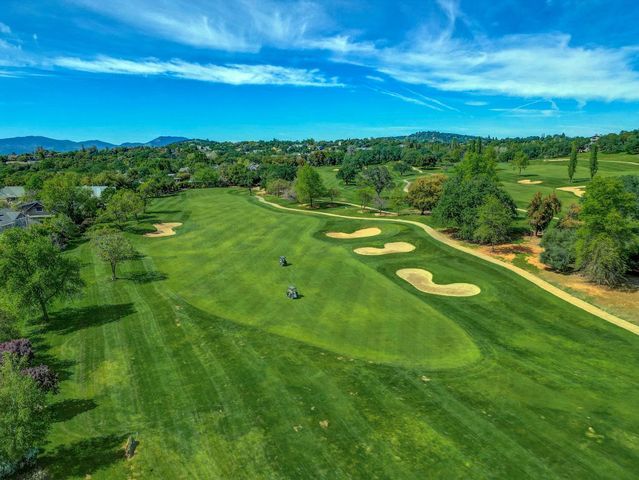 233 Mistletoe Ct, Angels Camp, CA 95222