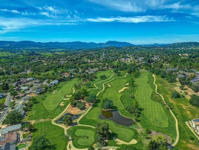 233 Mistletoe Ct, Angels Camp, CA 95222