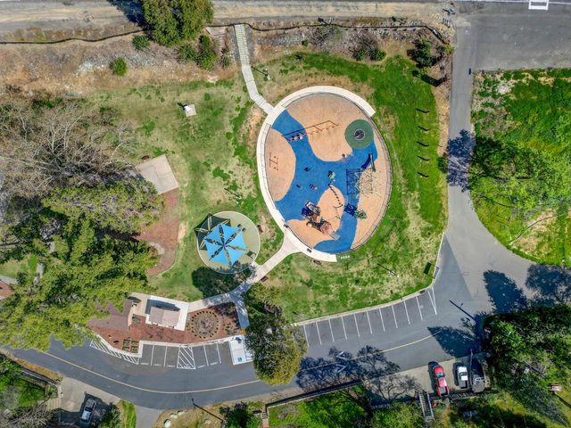 233 Mistletoe Ct, Angels Camp, CA 95222