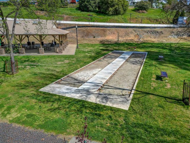 233 Mistletoe Ct, Angels Camp, CA 95222