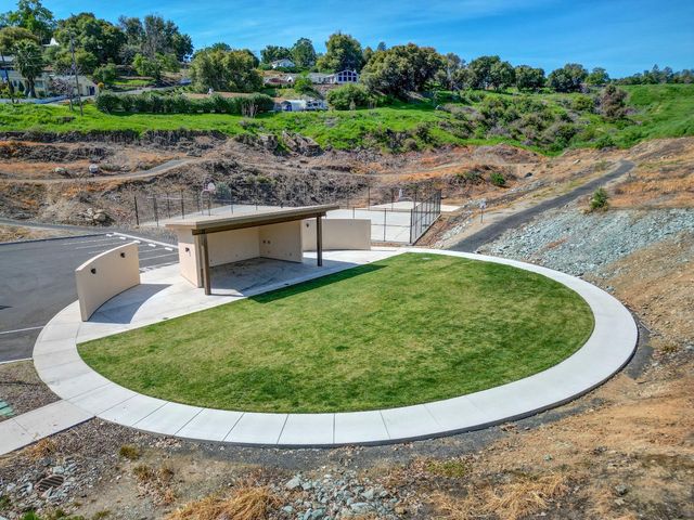 233 Mistletoe Ct, Angels Camp, CA 95222
