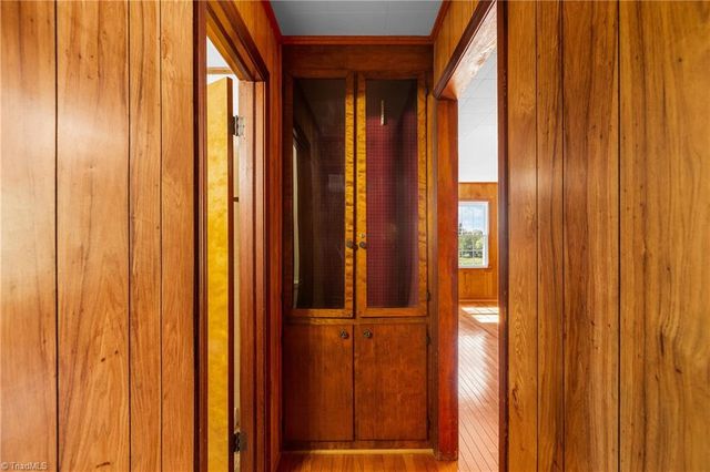 2832 Sizemore Road, Yadkinville, NC 27055