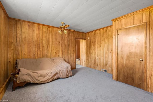 2832 Sizemore Road, Yadkinville, NC 27055