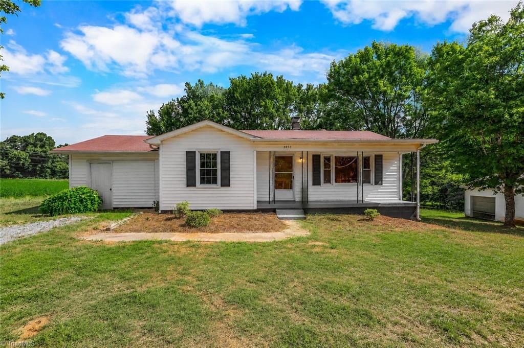 2832 Sizemore Road, Yadkinville, NC 27055
