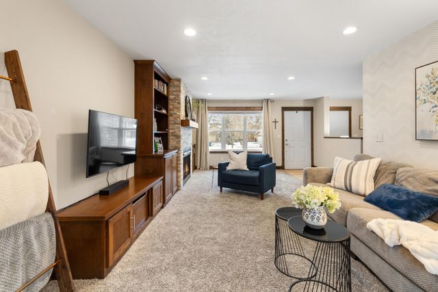 413 Orleans Court N, Champlin, MN 55316