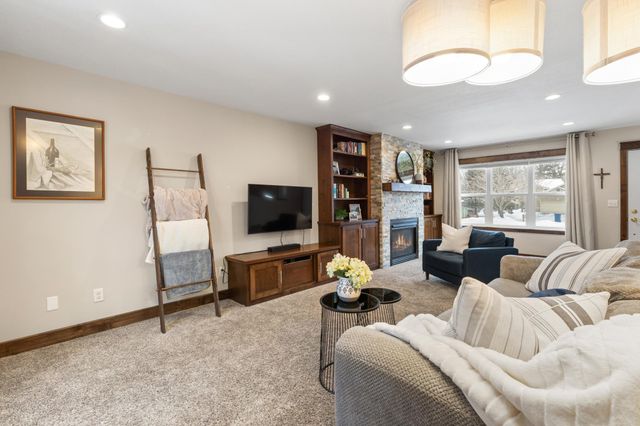 413 Orleans Court N, Champlin, MN 55316