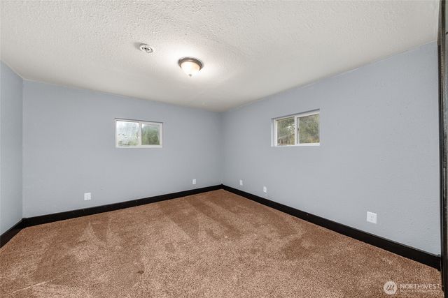 24727 E Blanchard Rd, Elk, WA 99156