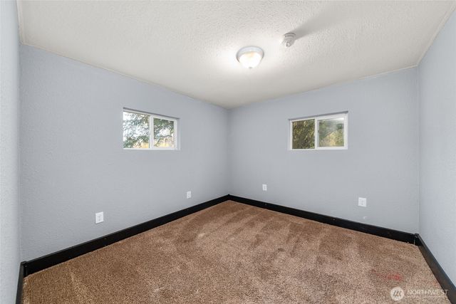 24727 E Blanchard Rd, Elk, WA 99156