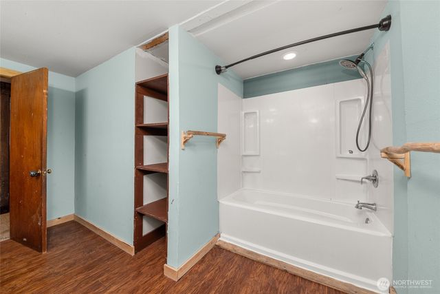 24727 E Blanchard Rd, Elk, WA 99156