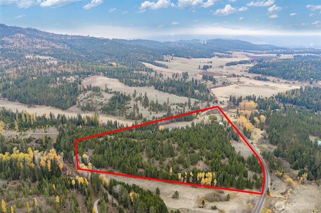 24727 E Blanchard Rd, Elk, WA 99156