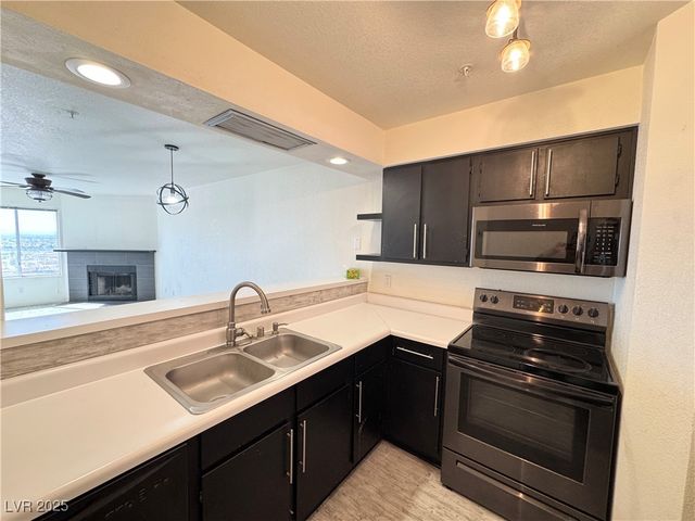 2064 Mesquite Lane 303, Laughlin, NV 89029